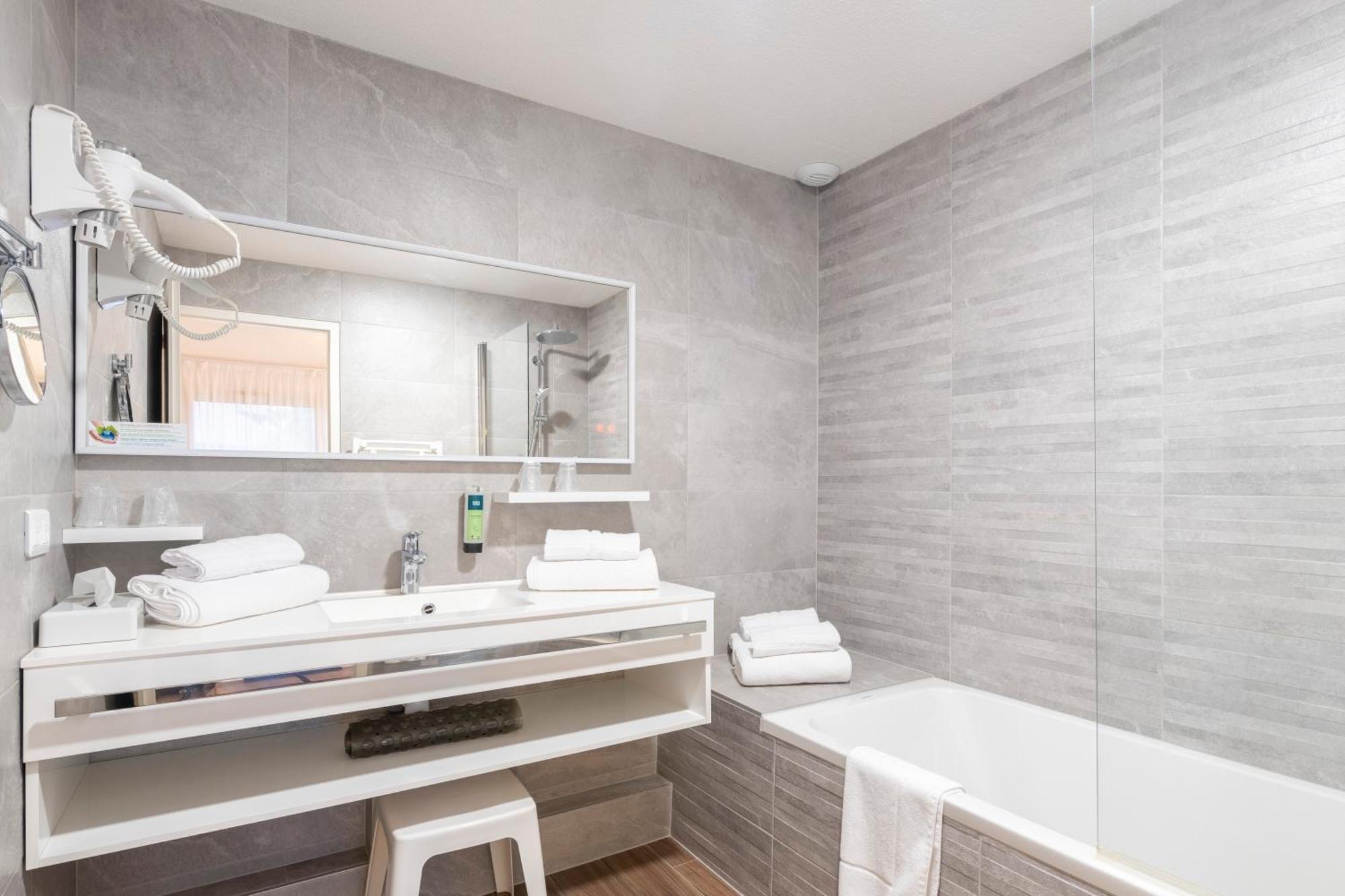 Logis Hotel Arc En Ciel Thonon-les-Bains Eksteriør billede